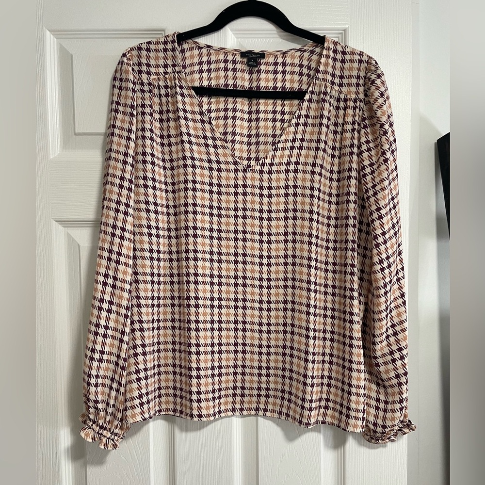Ann Taylor Long Sleeve V-Neck Blouse Size M
